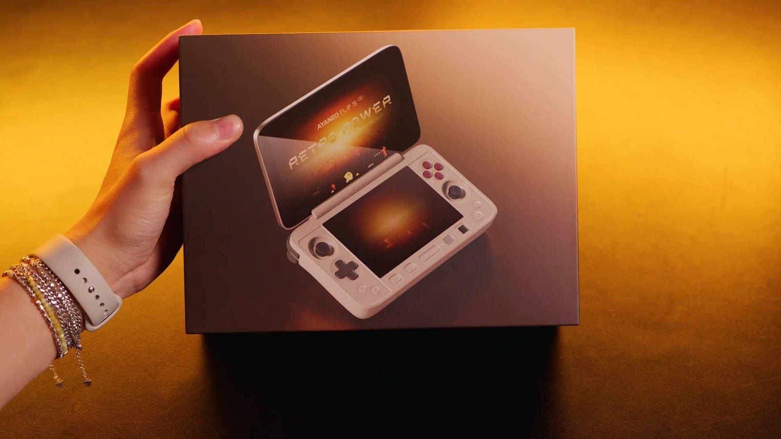 Ayaneo Flip 1S DS: раскрыты детали новой портативной консоли с двумя экранами
